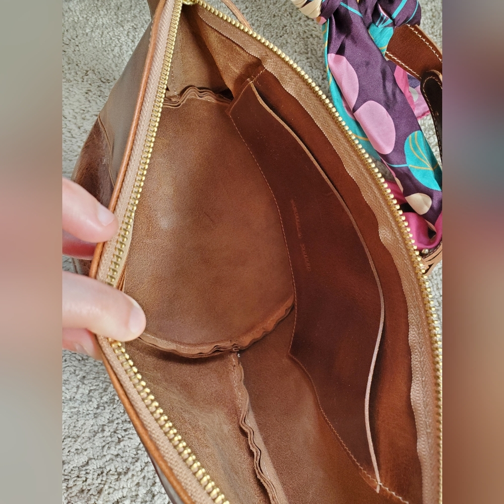 Sevilla Smith Brand New Marisol Shoulder or Crossbody Bag with Vintage Scarf - Picture 4 of 6